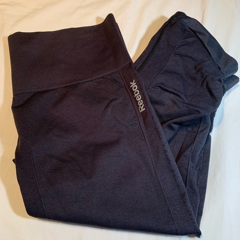 Reebok Cropped Workout Legging